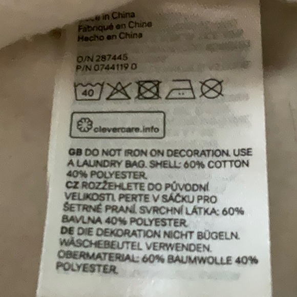 H&M Girl's Sequins Star Sweater - Picture 5 of 5